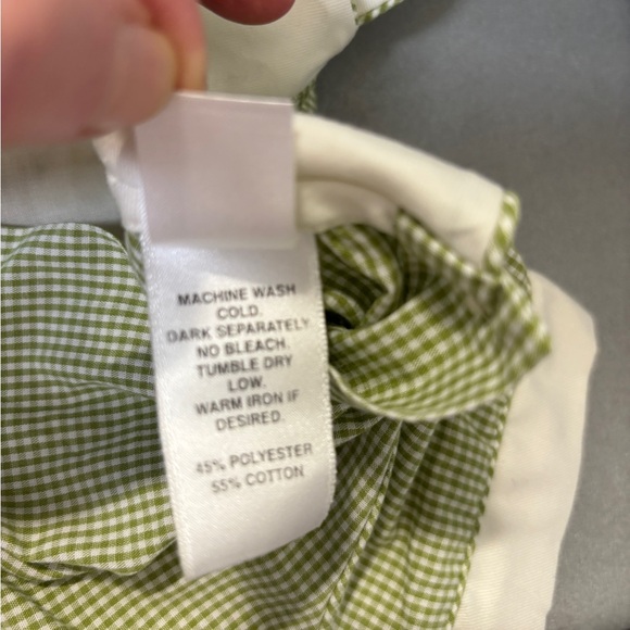 Toddler Romper Sz 18M. Green Gingham. Fall. Embroidery and smocking details. - Picture 7 of 10